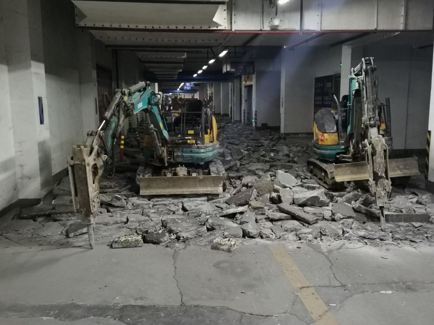 微型小挖機(jī)延長壽命的一些保養(yǎng)方法有哪些？(圖1)
